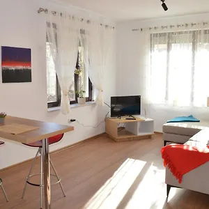 Rh Center , Tirana Albanien